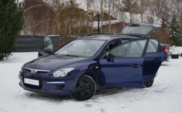 Hyundai i30 I CW Facelifting 1.4 DOHC 109KM 2010 Hyundai i30 GWARANCJA, 2010r, 1.4 Benzyna, ISOFIX, Maly przebieg, Ladnie u, zdjęcie 17