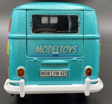 Доставка фургона VW Type2 T1 Peace 1:24 Motormax 79583