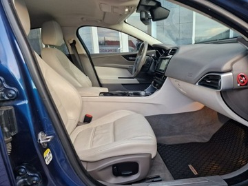 Jaguar XE Sedan 2.0 i4 180KM 2015 Jaguar XE Prestige Automat Xenon Ledy Navi, zdjęcie 20