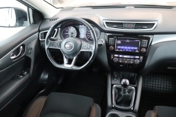 Nissan Qashqai II Crossover Facelifting 1.3DIG-T 140KM 2019 Nissan Qashqai 1.3 DIG-T, Salon Polska, zdjęcie 6