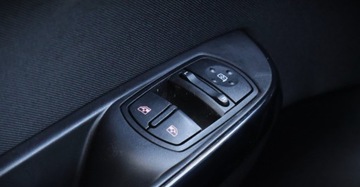 Opel Corsa E Hatchback 3d 1.4 Twinport 90KM 2018 Opel Corsa (nr 230) 1.4 90KM Kamera Parktronik Tempomat Klima Gwarancja, zdjęcie 13