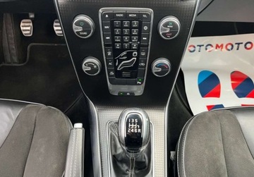 Volvo V40 II Hatchback Facelifting 2.0 D2 120KM 2018 Volvo V40 , R- Design , nawigacja , skorzane fotele 2.0 Diesel 120KM, zdjęcie 25