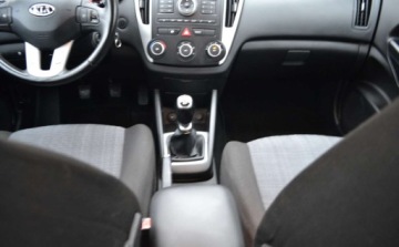 Kia Ceed I Hatchback 5d Facelifting 1.4 DOHC CVVT 90KM 2010 Kia Ceed bezwypadkowe - Niski przebieg - klimatyzacja - OPLACONY 1.4 90KM, zdjęcie 29