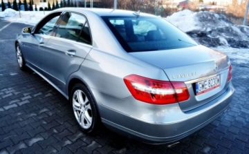 Mercedes Klasa E W212 Limuzyna 350 CDI BlueEFFICIENCY 231KM 2009 Mercedes-Benz Klasa E 4-Matic , Automat, Ledy, 3.0 Diesel 231KM, zdjęcie 2