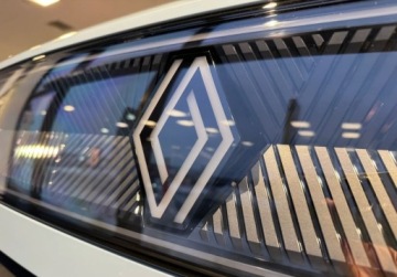 Renault 2025 Renault 4 GDYNIA techno 150 KM comfort range, niski przebieg, gwarancja, zdjęcie 19