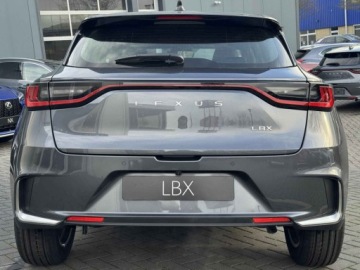 Lexus LBX 1.5 Hybrid 136KM 2025 Od ręki - Elegant 1.5 Hybrid 136KM | Podgrzewane fotele!, zdjęcie 3