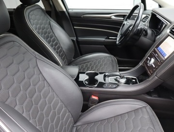 Ford Mondeo V Liftback Facelifting 2.0 EcoBlue 190KM 2019 Ford Mondeo 2.0 EcoBlue, Salon Polska, Serwis ASO, zdjęcie 8