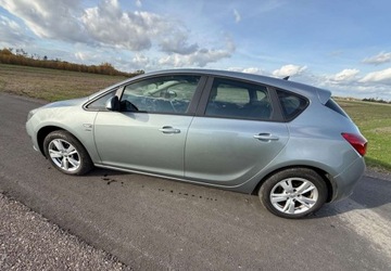 Opel Astra J GTC 1.7 CDTI ECOTEC 130KM 2013 Opel Astra Opel Astra 1.7 CDTI DPF Active 1.7 Diesel 130KM, zdjęcie 28