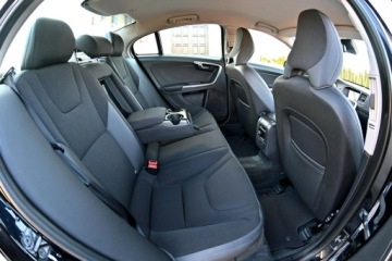 Volvo S60 II Sedan 2.0 D3 163KM 2012 Volvo S60 2.0 163 KM D3 Automat Navi Parktronik, zdjęcie 9