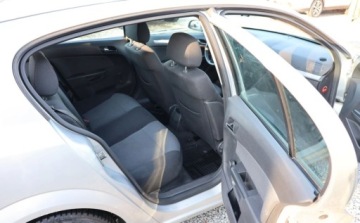 Opel Astra H Hatchback 5d 1.6 Twinport ECOTEC 105KM 2005 Opel Astra Instalacja LPG wazna do 2032 roku 1.6 BenzynaLPG 105KM, zdjęcie 11