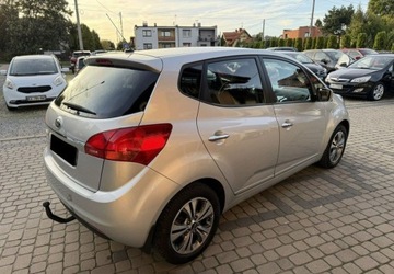Kia Venga Mikrovan 1.6 DOHC CVVT 125KM 2015 Kia Venga 1,6 125KM Klimatronik Sewis 1Wlasciciel 1.6 Benzyna 125KM, zdjęcie 5
