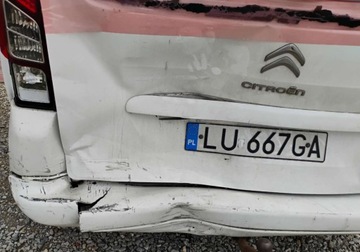 Citroen Berlingo II Combi Facelifting 1.6 HDI 90KM 2014 Citroen Berlingo 2014r, Salonowy, 1.6 HDI. Lekko uszkodzony tyl. Jezdzi. V, zdjęcie 23