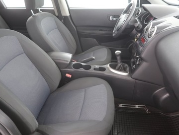 Nissan Qashqai I Crossover Facelifting  1.6 117KM 2012 Nissan Qashqai 1.6, Klima, Tempomat, zdjęcie 8