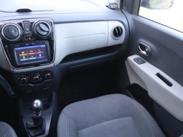 Dacia Lodgy Minivan 1.5 dCi 90KM 2016 Dacia Lodgy 1.5 dCi, Salon Polska, 7 miejsc, Navi, zdjęcie 7