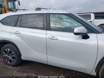 Toyota Highlander III 2023 Toyota Highlander xle, 2023r., 2.4L 2.4 Benzyna 265KM, zdjęcie 4