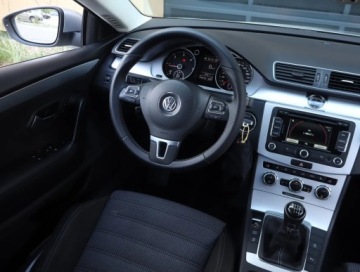 Volkswagen CC 2.0 TDI CR DPF BlueMotion Technology 140KM 2014 VW CC 2.0 TDI, Navi, Xenon, Bi-Xenon, Klima, zdjęcie 6