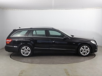 Mercedes Klasa E W212 Kombi 250 CDI BlueEFFICIENCY 204KM 2011 Mercedes E E 250 CDI, 201 KM, Automat, Skóra, zdjęcie 5