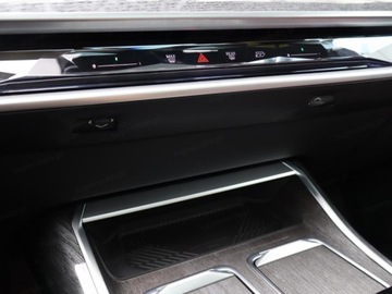 BMW Seria 7 G70 Sedan 3.0 40d 299KM 2025 BMW Seria 7 740d xDrive Sport Sedan 3.0 (299KM) 2025, zdjęcie 13