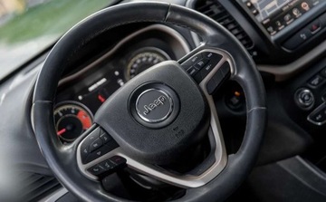 Jeep Cherokee V Terenowy 2.0 MJD 170KM 2014 Jeep Cherokee Jeep Cherokee 2.0 Multijet Active Drive II Automatik Limited, zdjęcie 6