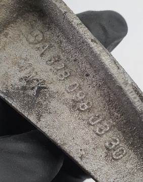 UCHYCENÍ DRŽÁK MERCEDES W163 4.0 CDI