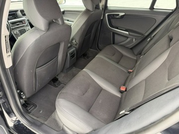 Volvo V60 I Kombi 2.0 D3 163KM 2012 Volvo V60 R-Design 2.0d D4 163KM 5cylinów Manual, zdjęcie 10