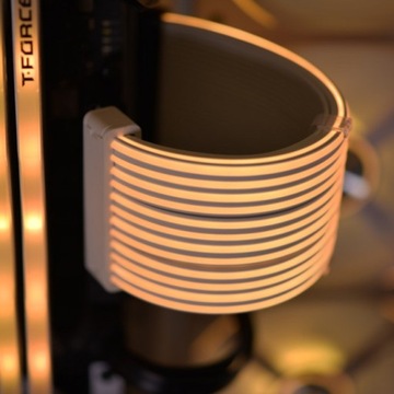 Удлинитель для 24-контактной материнской платы Lian Li Strimer Plus V2 с RGB