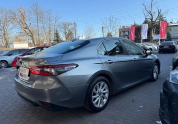 Toyota Camry IX Sedan 2.5 Hybrid Dynamic Force 218KM 2021 Toyota Camry Salon Polska, Serwis ASO, Gwarancja, FV-23 2.5 Hybryda 218KM, zdjęcie 30