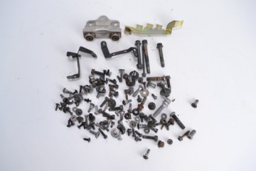 Śruby stelaż wypełnienie YAMAHA FZ6 FAZER 04-06