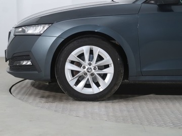 Skoda Octavia III Kombi Facelifting 2.0 TDI 150KM 2020 Skoda Octavia 2.0 TDI, Salon Polska, zdjęcie 13