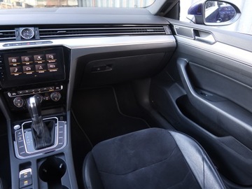 Volkswagen Arteon Fastback 2.0 TSI 272KM 2019 VW Arteon 2.0 TSI 4Motion, Salon Polska, zdjęcie 7