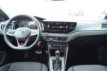 Volkswagen Polo VI GTI Facelifting 2.0 TSI 207KM 2024 Volkswagen Polo 2.0TSI 206KM DSG GTI Pakiety Matrixy ACC Podgrz.fot Alu17, zdjęcie 9