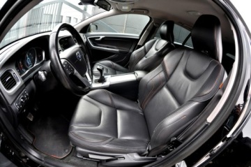 Volvo V60 I Kombi Facelifting 2.0 D2 DRIVE-E 120KM 2015 Volvo V60 LiFT Ocean Race Ledy Digital Skóra Navi, zdjęcie 5