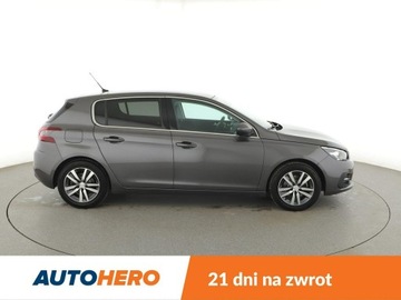Peugeot 308 II Hatchback Facelifting 1.2 PureTech 130KM 2019 Peugeot 308 Allure automat panorama navi PDC, zdjęcie 8