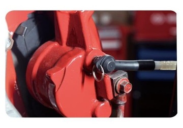 БАК ДЛЯ ПРОКАЧКИ И ЗАМЕНЫ ТОРМОЗНОЙ ЖИДКОСТИ 1000мл King Tony