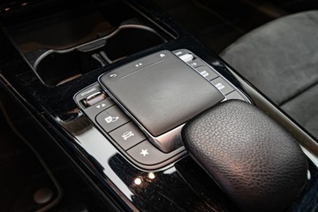 Mercedes Klasa A W177/V177 2021 MERCEDES-BENZ A Klasa A 180 7G-DCT 1.3 136KM 2021, zdjęcie 20
