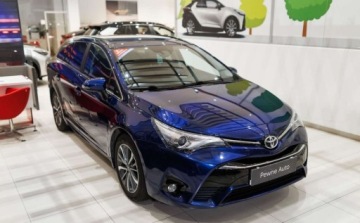 Toyota Avensis III Wagon Facelifting 2015 1.8 Valvematic 147KM 2016 Toyota Avensis 1.8 Premium 1.8 Benzyna 147KM, zdjęcie 10