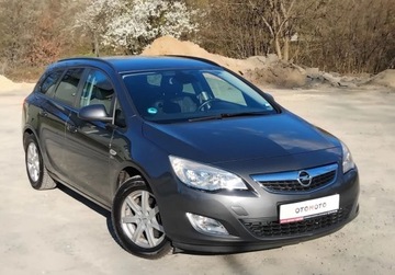 Opel Astra J Sports Tourer 1.7 CDTI ECOTEC 110KM 2012 Opel Astra 1,7 Cdti Alufelgi Klima El szyby Po oplatach z Niemiec, zdjęcie 1