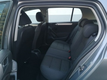 Volkswagen Golf VI Hatchback 5d 1.2 TSI 105KM 2011 Volkswagen Golf 1.2 TSI 105KM Klimatyacja Isofix, zdjęcie 16