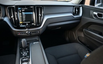 Volvo XC60 II 2021 Volvo XC 60 2,0 D D4 190 KM Geatronic FULL LED Klimatronic Kamera 2.0 197KM, zdjęcie 20