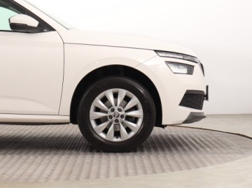 Skoda Kamiq Crossover 1.0 TSI 110KM 2022 Skoda Kamiq 1.0 TSI, Salon Polska, Automat, zdjęcie 13