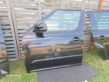 DVEŘE LEVÝ PŘEDNÍ SKODA YETI I 5L FACELIFT LF5A / 4711