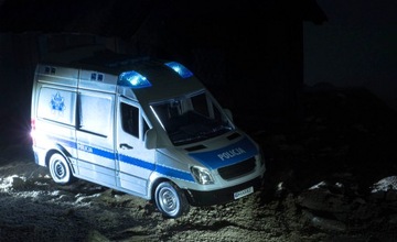 RADIOWÓZ POLICYJNY POLSKI NAPIS POLICJA