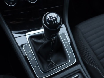 Volkswagen Golf VII Variant 1.2 TSI BlueMotion Technology 85KM 2014 VW Golf 1.2 TSI, Navi, Klima, Klimatronic, zdjęcie 17