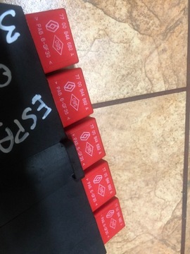 RELÉ ESPACE IV 3.5V6