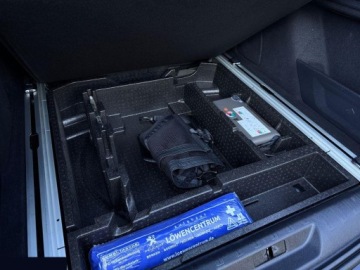 Peugeot 308 II SW Facelifting 1.2 PureTech 130KM 2019 Peugeot 308 1.2 PureTech 130 GPF Stop &amp; Start Active Business-Paket 2019r, zdjęcie 17