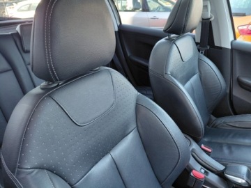 Peugeot 2008 I SUV 1.6 e-HDi 115KM 2014 Peugeot 2008 Navi Panorama Klimatronik Sensor 1.6 Diesel 114KM, zdjęcie 15