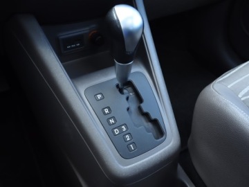 Kia Venga Mikrovan 1.6 DOHC CVVT 125KM 2013 Kia Venga 1.6 CVVT, Automat, Skóra, Navi, Klima, zdjęcie 12