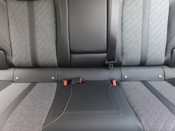 Peugeot 408 Crossover Plug-In 1.6 Plug-In Hybrid 180KM 2023 Peugeot 408 Hybrid 180, Salon Polska, zdjęcie 9