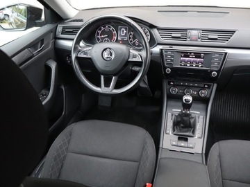 Skoda Superb III Kombi 1.8 TSI 180KM 2017 Skoda Superb 1.8 TSI, Salon Polska, Serwis ASO, zdjęcie 6