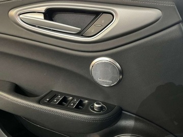 Alfa Romeo Giulia II Sedan Facelifting 2023 2.0 GME Turbo 280KM 2025 ALFA ROMEO Giulia Turbo Veloce Q4 Sedan 2.0 (280KM) 2025, zdjęcie 13